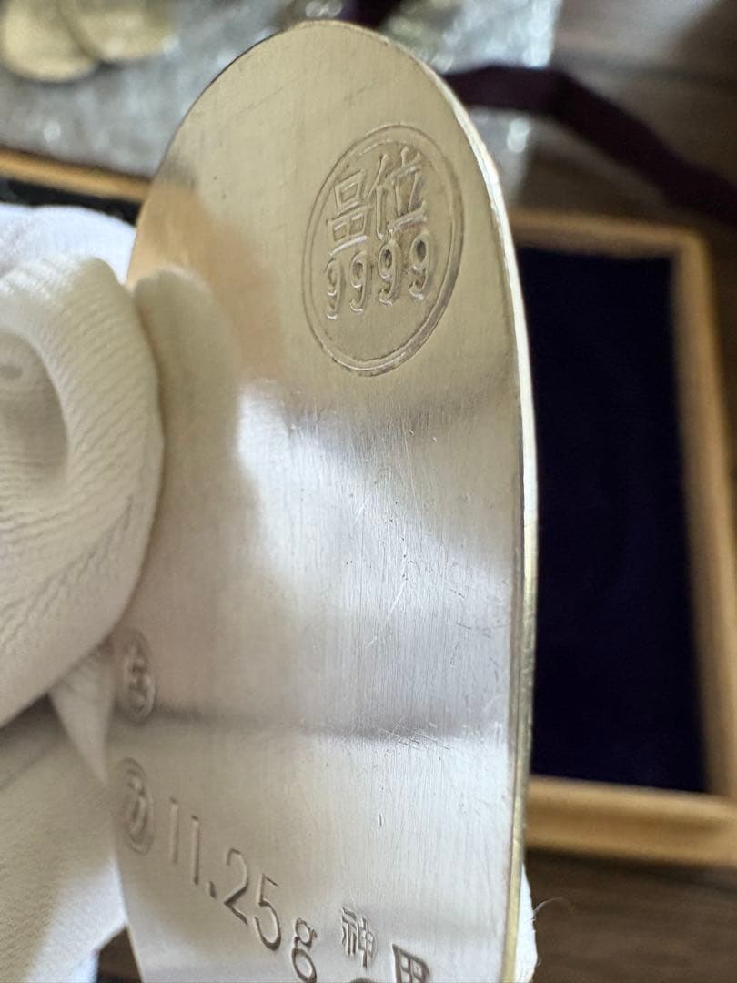 徳力小判　純銀製 楕円形金属製品 11.25g 木箱入り