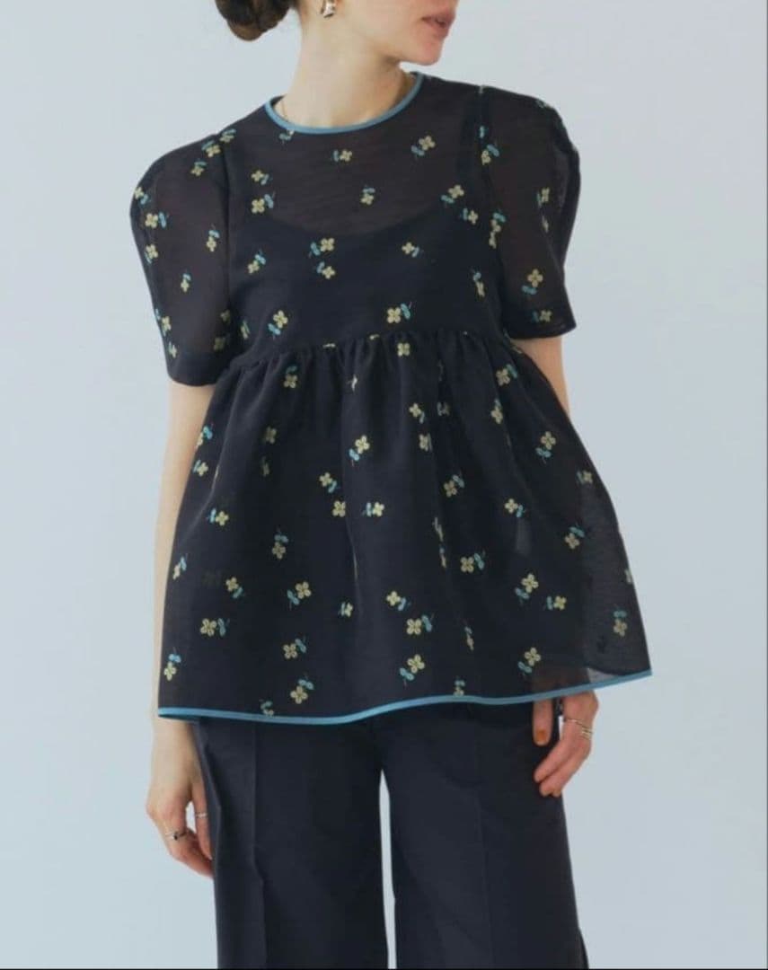 ヨリ yori ラメクローバーパフブラウス サイズ 36 中古・古着通販】yori (ヨリ) ラメクローバーパフブラウス ホワイト