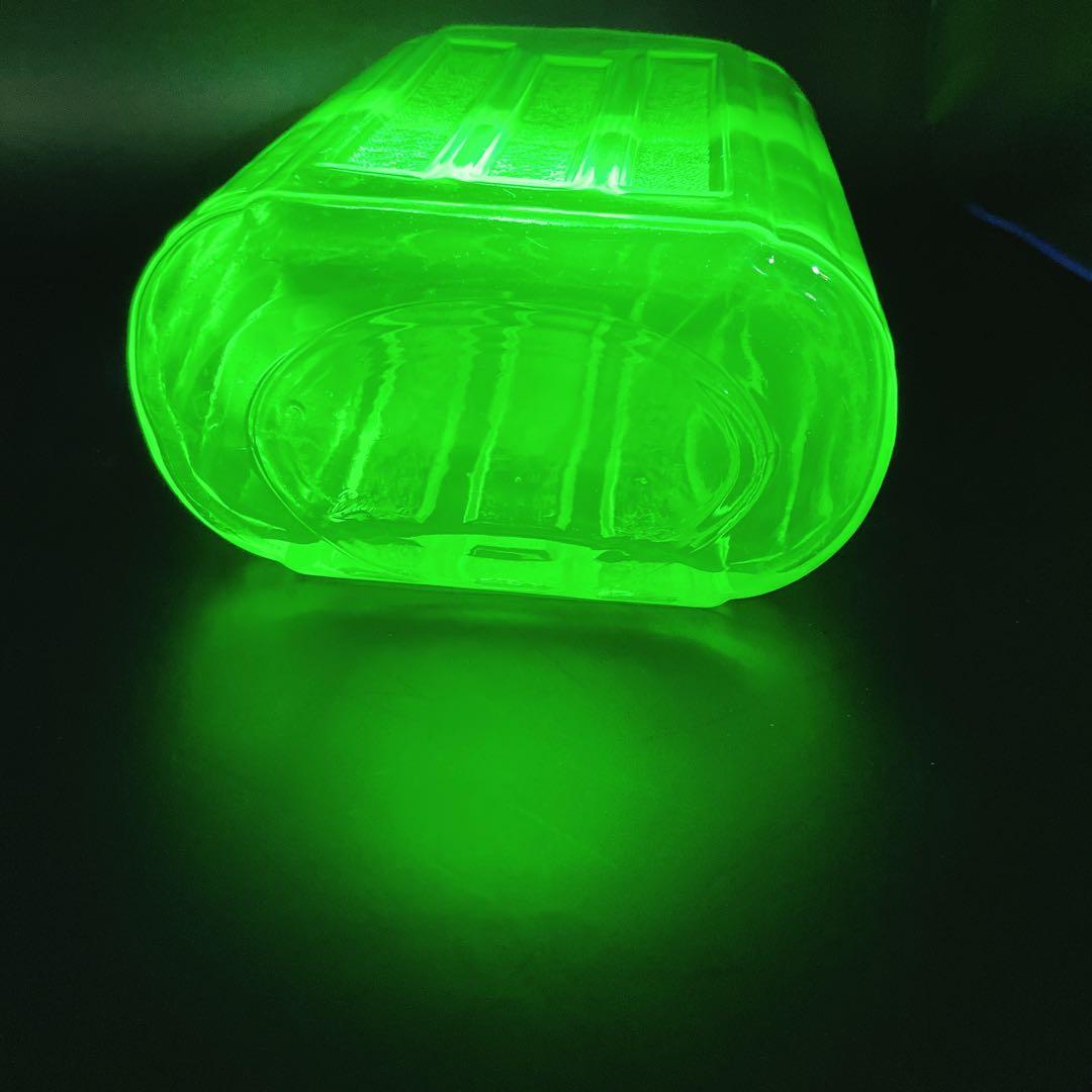 ウランガラス 2L ウォーターボトル ディプレッショングラス 大正浪漫