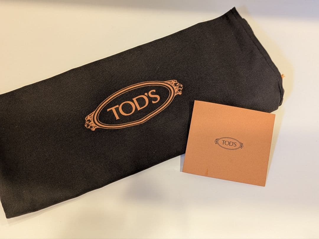 TOD'Sスニーカー 1回のみ使用 プラチナ 23cm - メルカリ