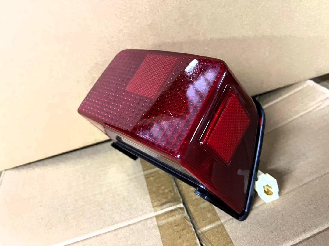 XJ400 テールランプ 赤 - メルカリ
