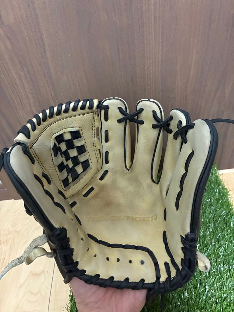 MITSUWA TIGER 軟式内野手グラブ 湯もみ型つけ済み - メルカリ