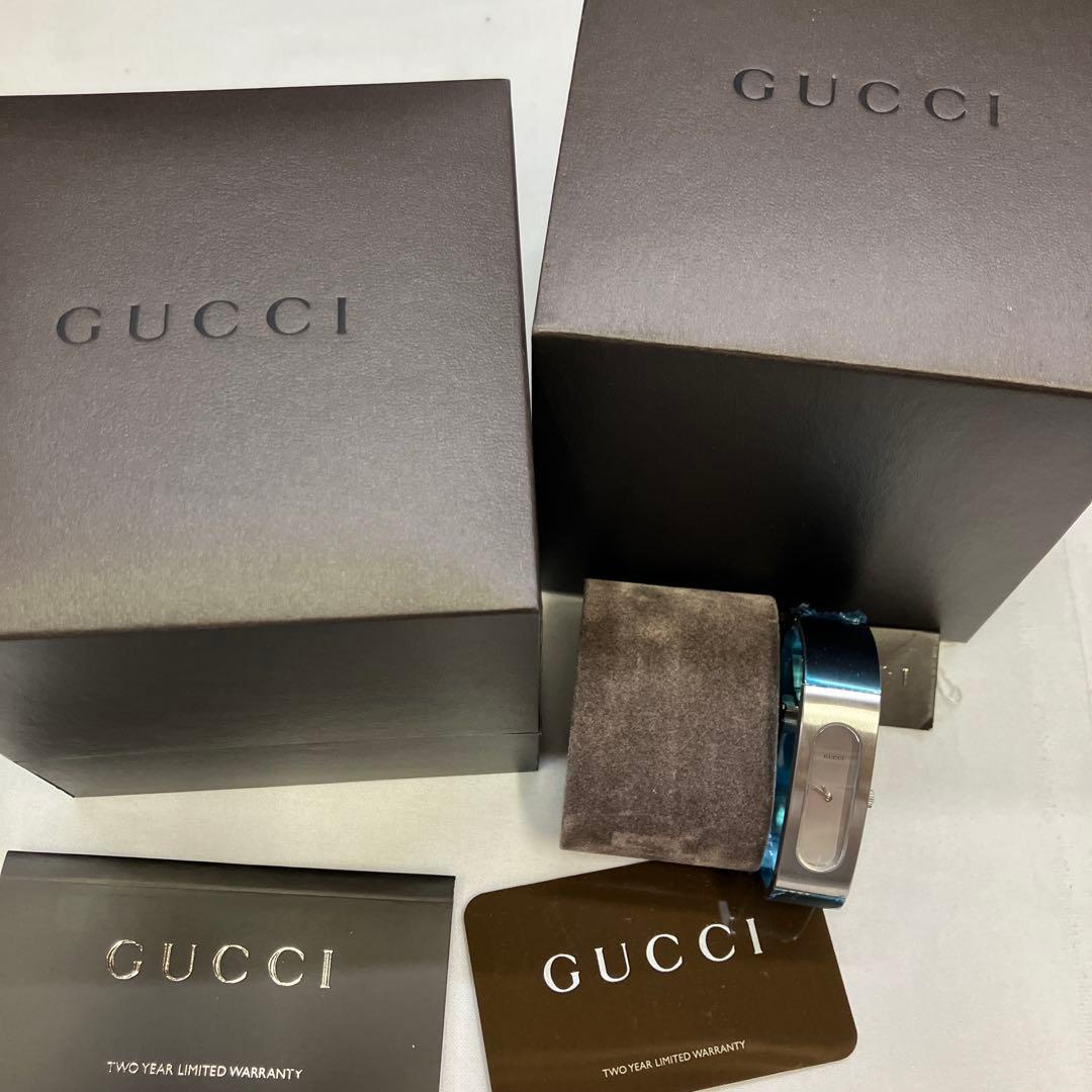 GUCCI 2400S シルバーバングル 文字盤シルバー 箱 カード タグ付