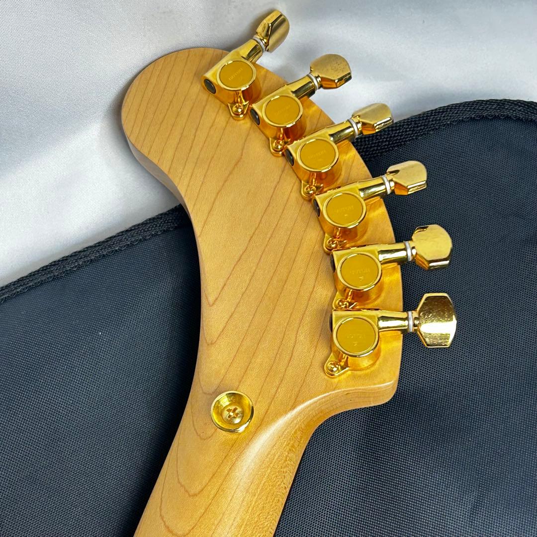 《美品》ZO-3 メタリックパープル アンプ内蔵ミニギター ソフトケース付