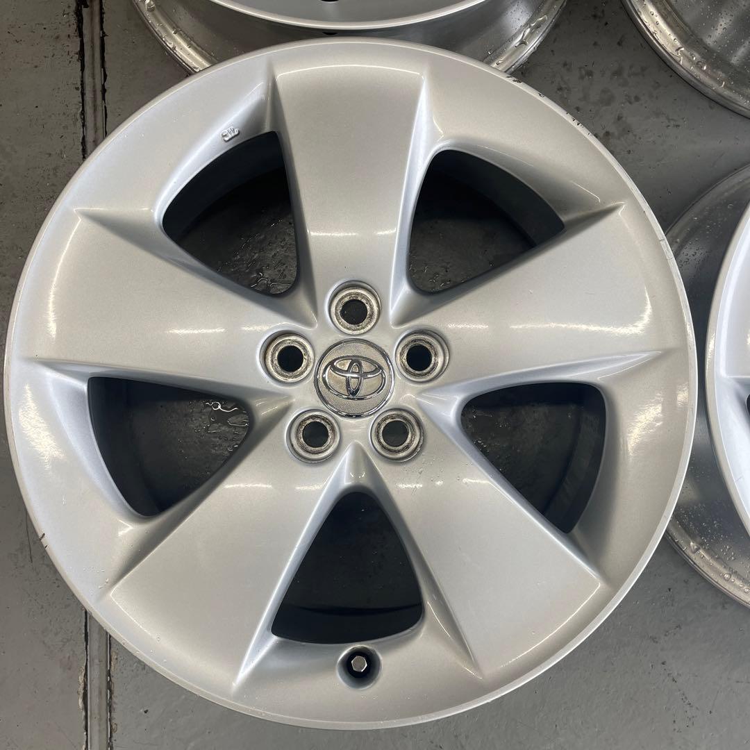 天然水素様専用30プリウス純正 ツーリング17インチ 小傷程度 2025年