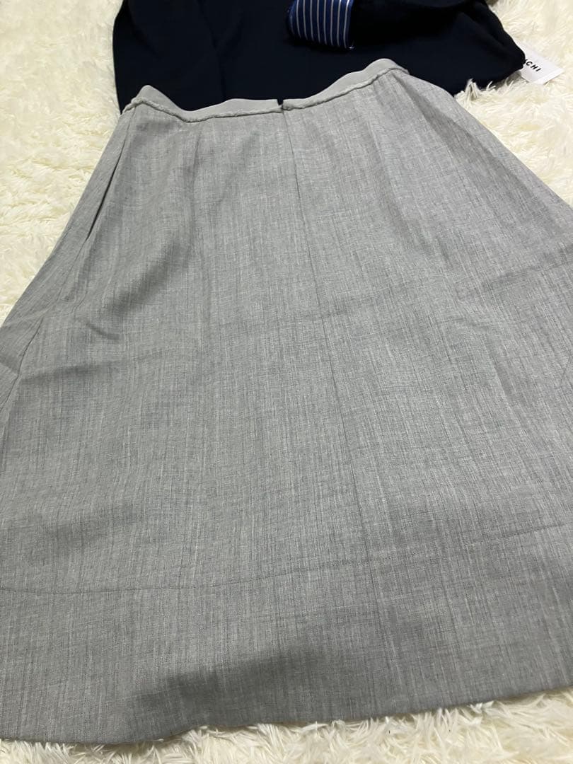 フォクシーグレー 清楚なスカート42 シンプルながら おしゃれ