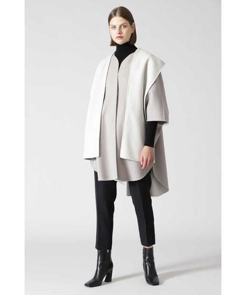 新品☆ADORE｜定価8.5万 2TONE リバーフードコート ケープ 38 - メルカリ