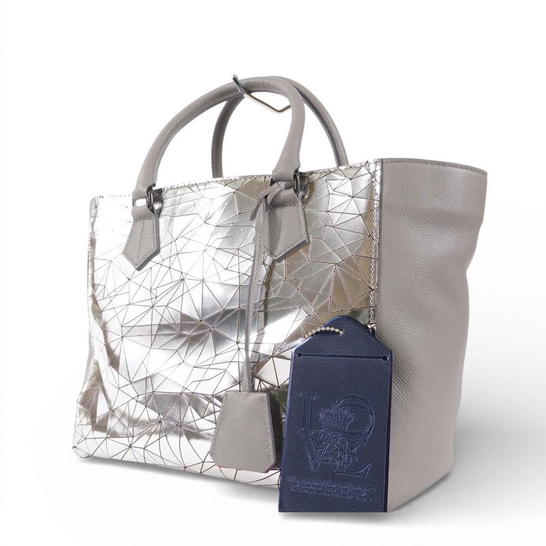【未使用✨】ADMJ ハンドバッグ タグ付き レザー シルバー×グレー 美品 A.D.M.J トートバッグ ハンドバッグ レザー グレー ロゴ 自立