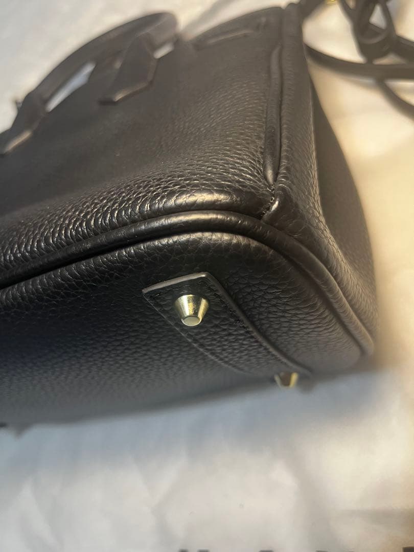 【美品】ヘイニ　レネ　ショルダーバッグ　黒　本革