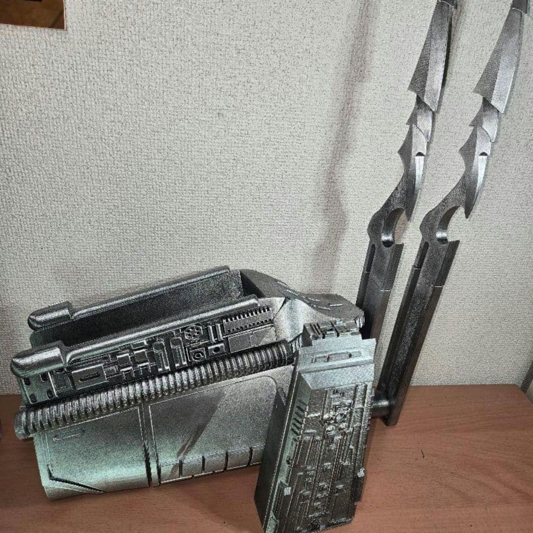 実物大 プレデター リストブレイドガントレット レプリカ エイリアン