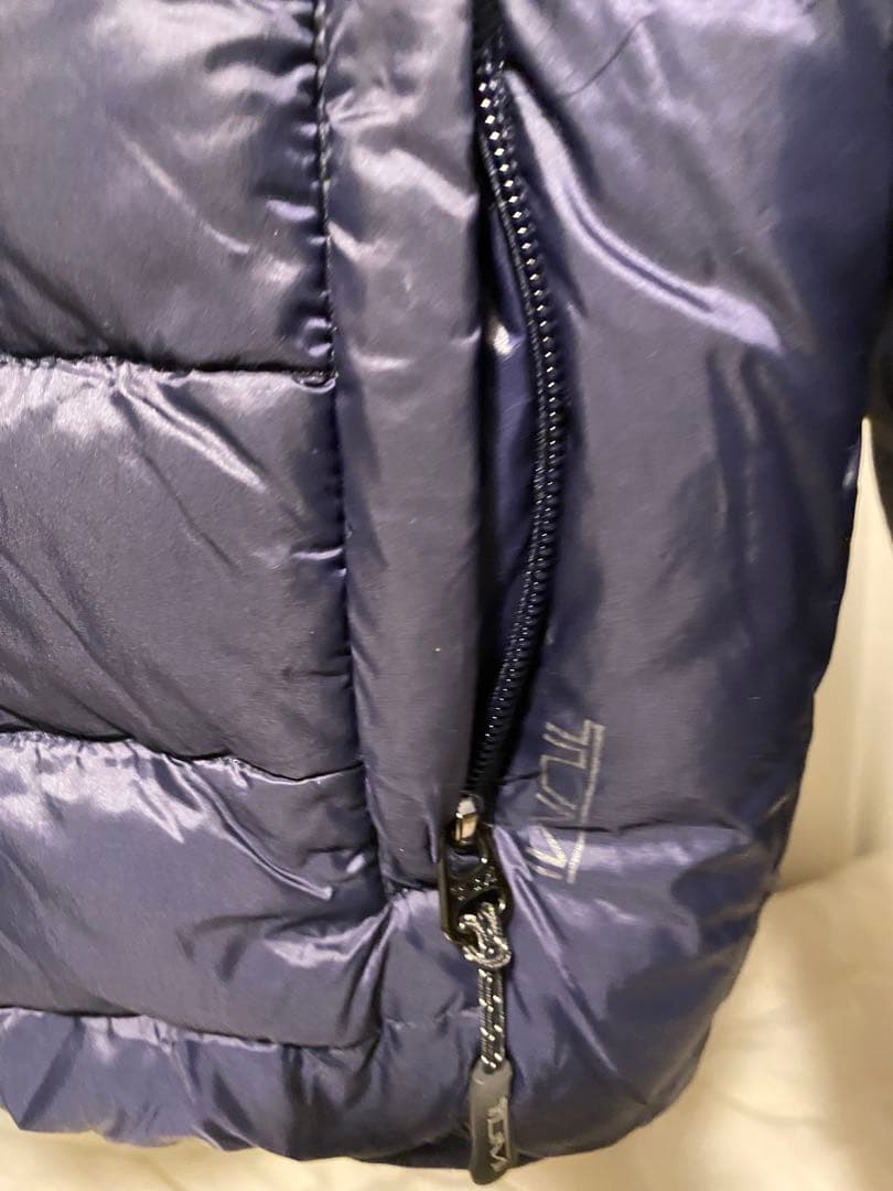 TUMI PAX ネイビーダウンジャケット