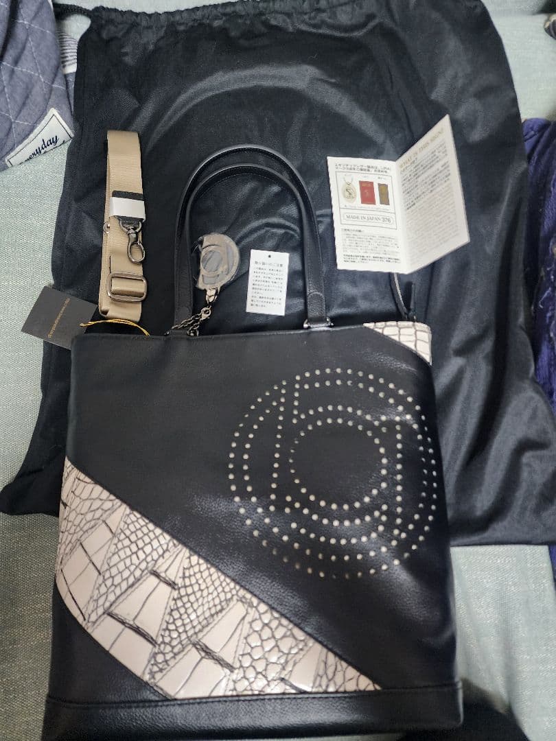 BEAUGRAND ボーグラン クロコダイルトートバッグ ブラック オフホワイト sankyo shokai（三京商会） [5%offクーポン]クロコダイル トートバッグ