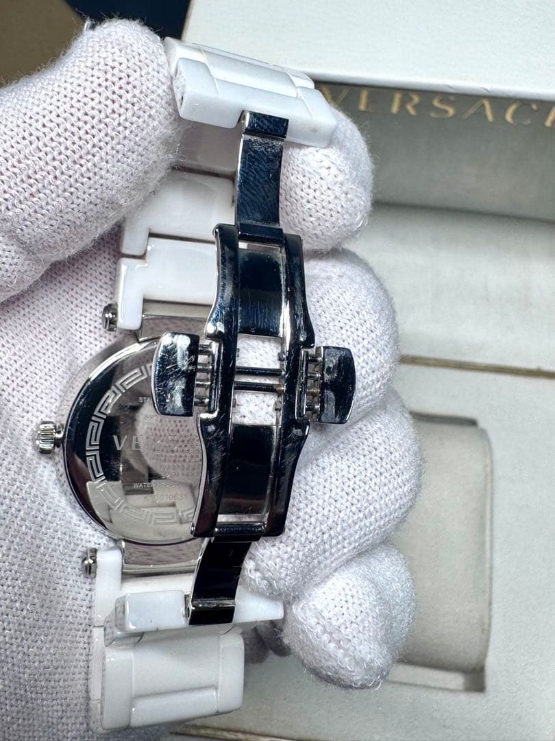 VERSACE ホワイトセラミック 腕時計 - メルカリ
