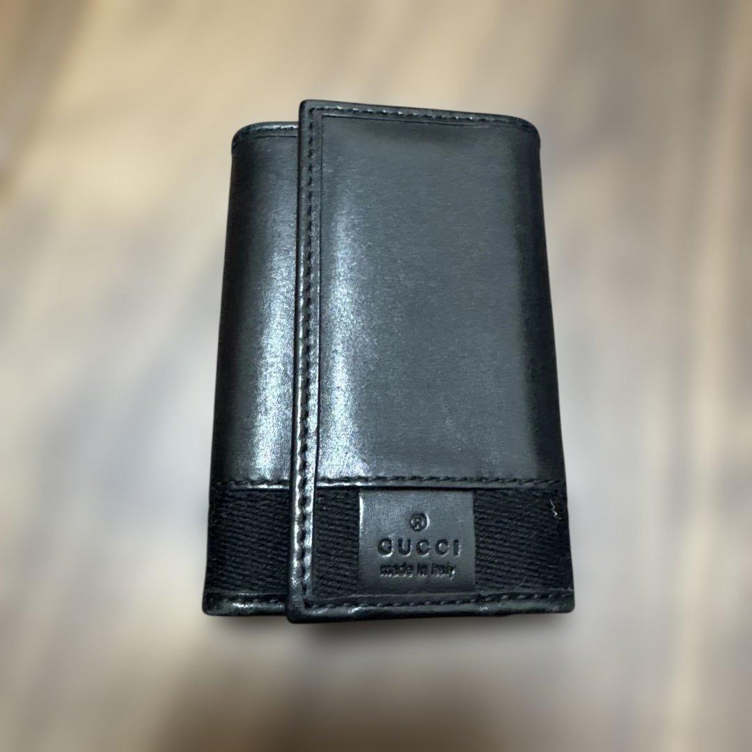GUCCI ブラック レザー キーケース - メルカリ