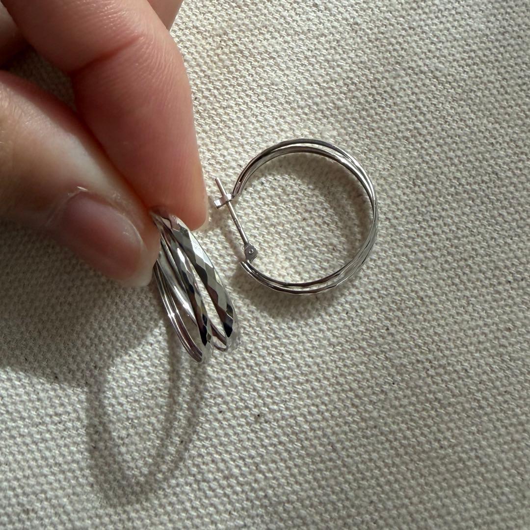 K10 WG ホワイトゴールドピアス　フープピアス　大ぶりピアス　ダイヤカット