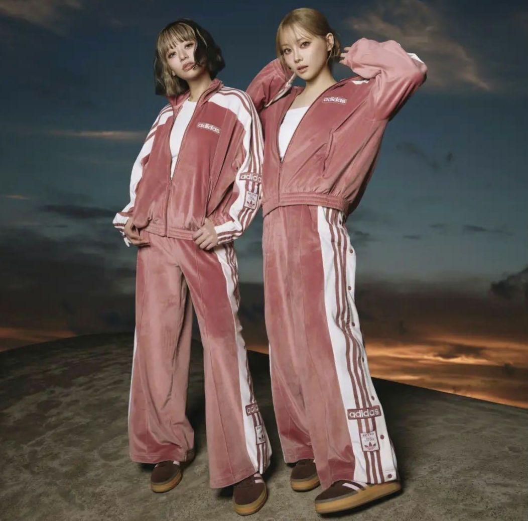 重盛さと美着用 adidas W ADIBREAK VELOUR TT Mサイズ - メルカリ