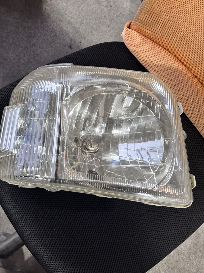 バモス 右側のみ ヘッドライト NH624P HM1 - メルカリ