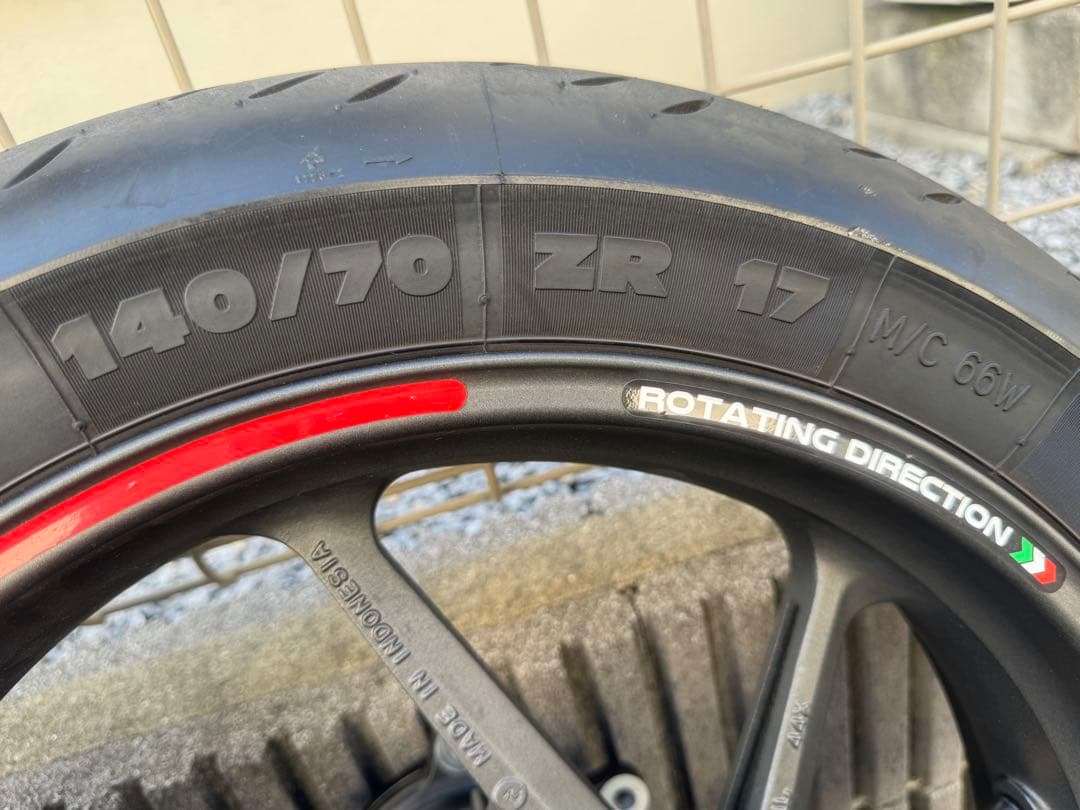 CBR250RR（2023-）純正ホイール ミシュランPower cup evo - メルカリ