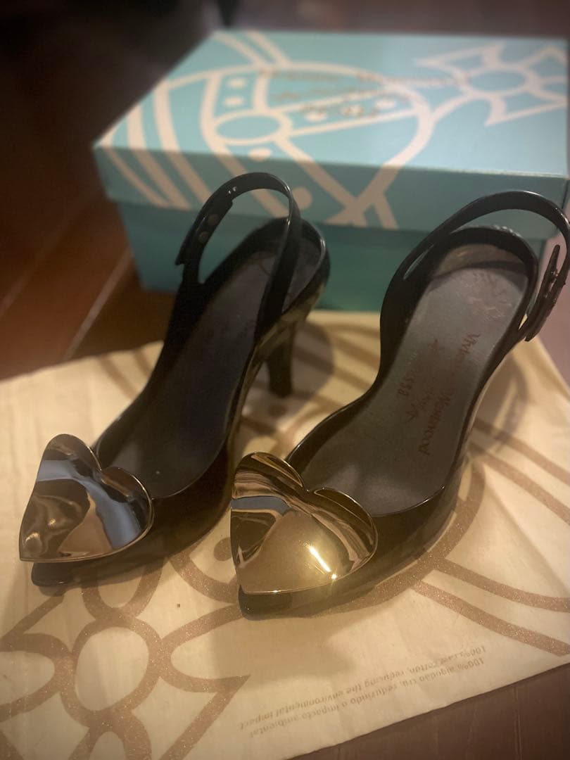 Vivienne Westwood　メリッサ　anglomaniaハートサンダル Vivienne Westwood Anglomania Heart Pumps (7) – Holy Thrift
