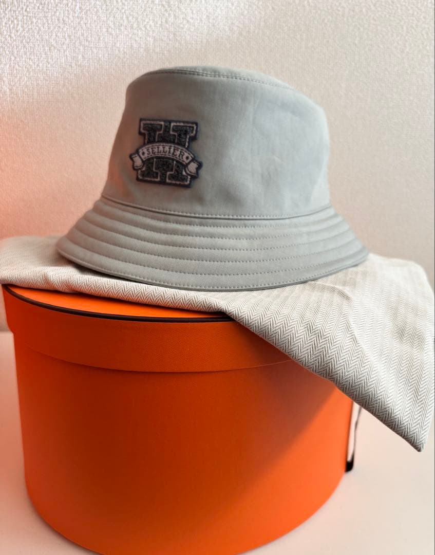 新品タグ付き HERMES エルメス Hセリエ バケットハット 帽子 グレー 楽天市場】エルメス hermes セリエ（帽子｜バッグ・小物・ブランド雑貨