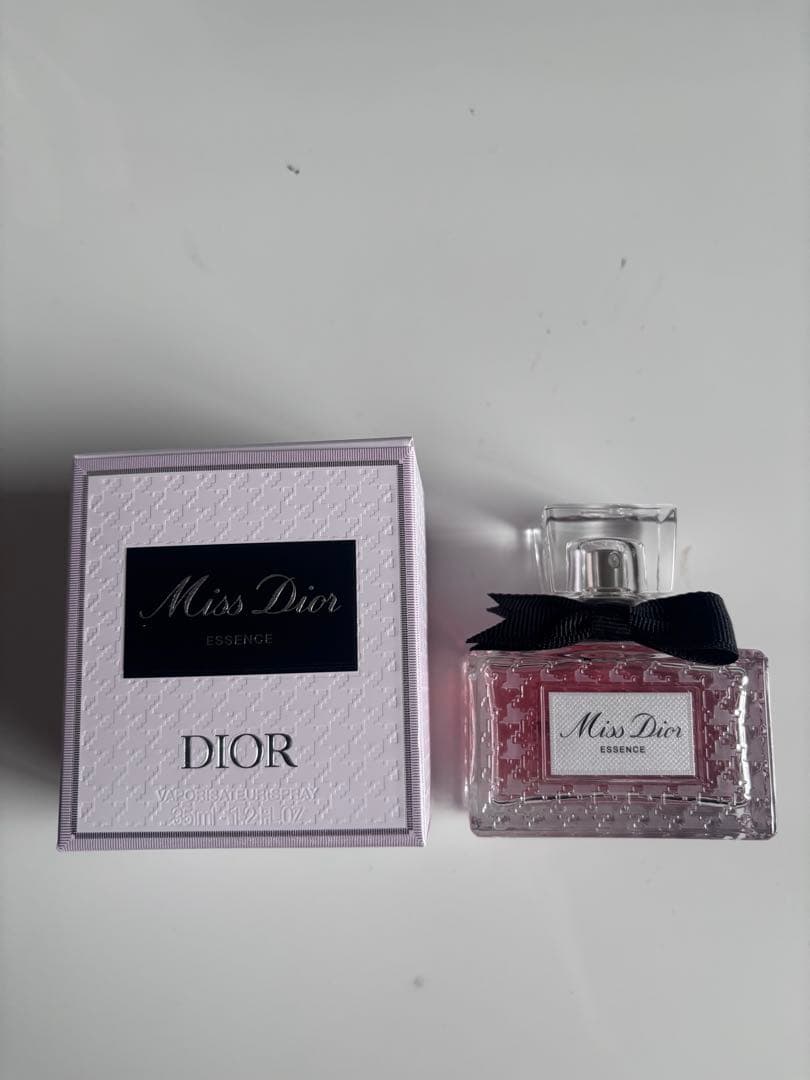 ミス ディオール エッセンス（パルファン）35mL - メルカリ