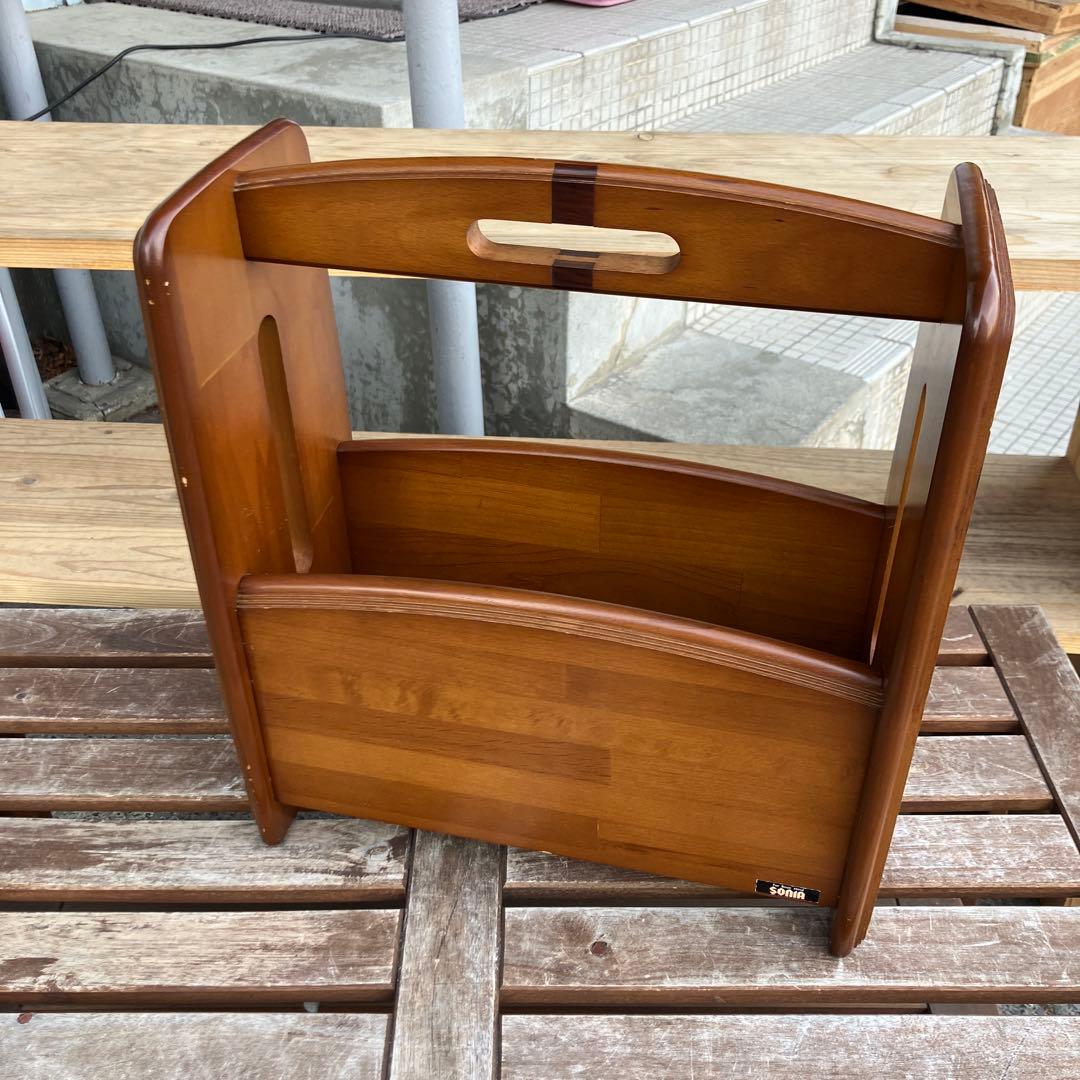 昭和レトロ 木製マガジンラック SONIA ナチュラル 当時物 - メルカリ