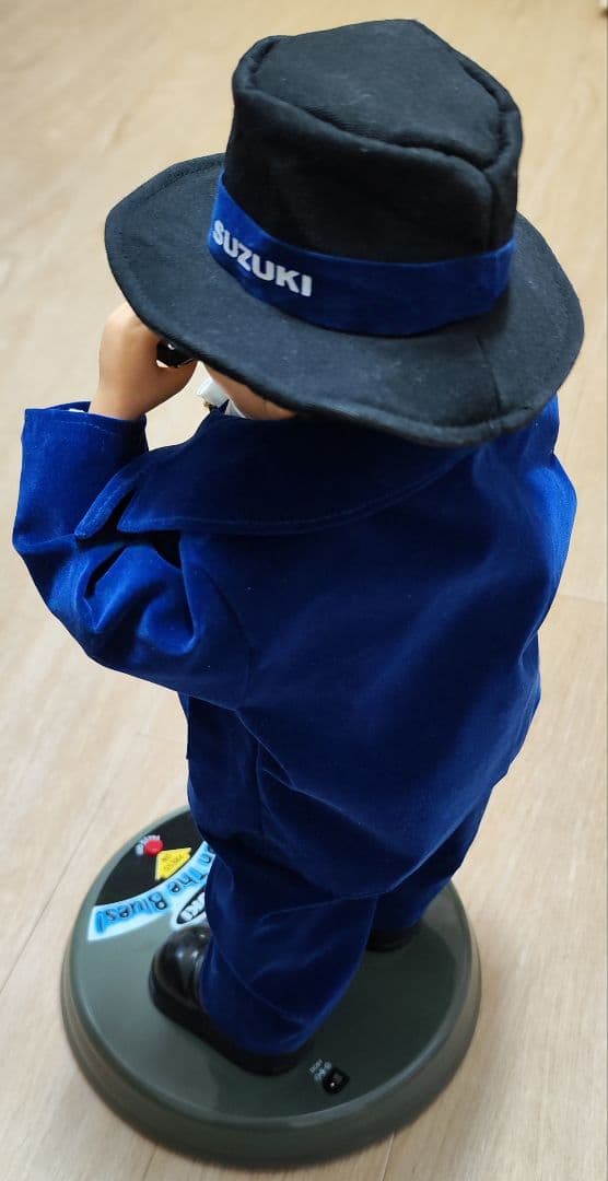 ブルースハープを吹く人形 SUZUKI BLUES MAN Hamonica - メルカリ