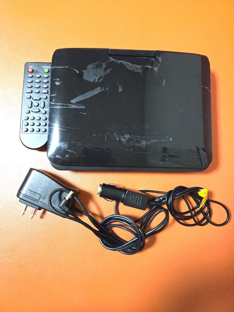 SELLING ポータブルCDプレーヤー ジャンク品 作動確認スミ リモコン付