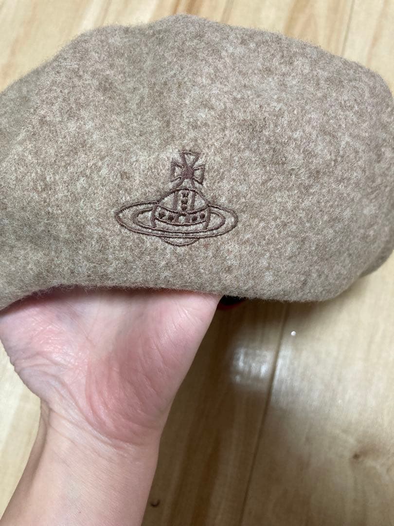 ヴィヴィアンウエストウッド ベレー帽 ベージュ - メルカリ