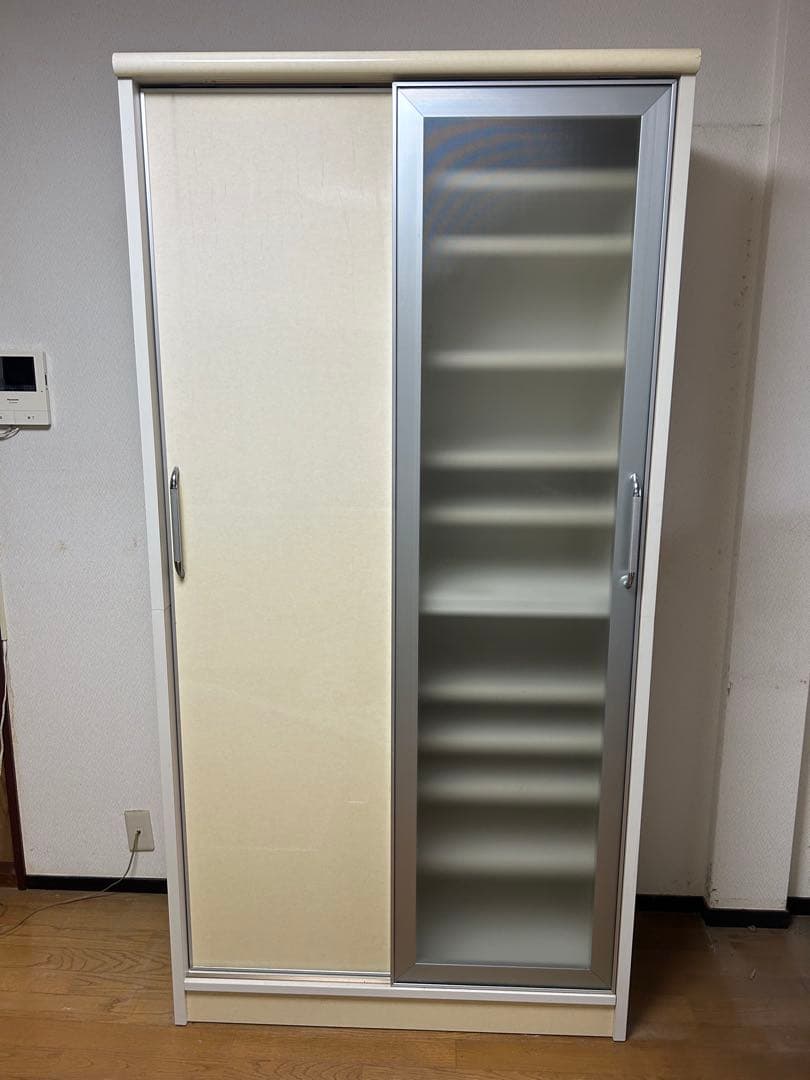 スライド式食器棚 ベージュ ホワイト 楽天市場】並べて使える 食器棚 幅60cm 2口コンセント スライド棚 D