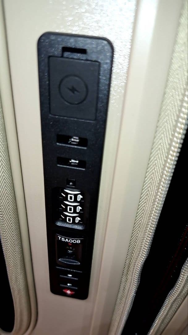 Proevo シルバーキャリーケース TSAロック付き