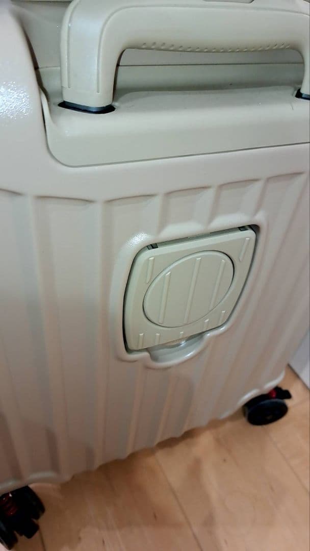 Proevo シルバーキャリーケース TSAロック付き