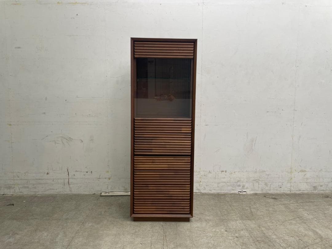 T7470☆展示極美品☆カリモクキャビネット ☆ウォールナット無垢材☆53万 カリモク ロールドアキャビネット QW6400 幅180cm サイドボード