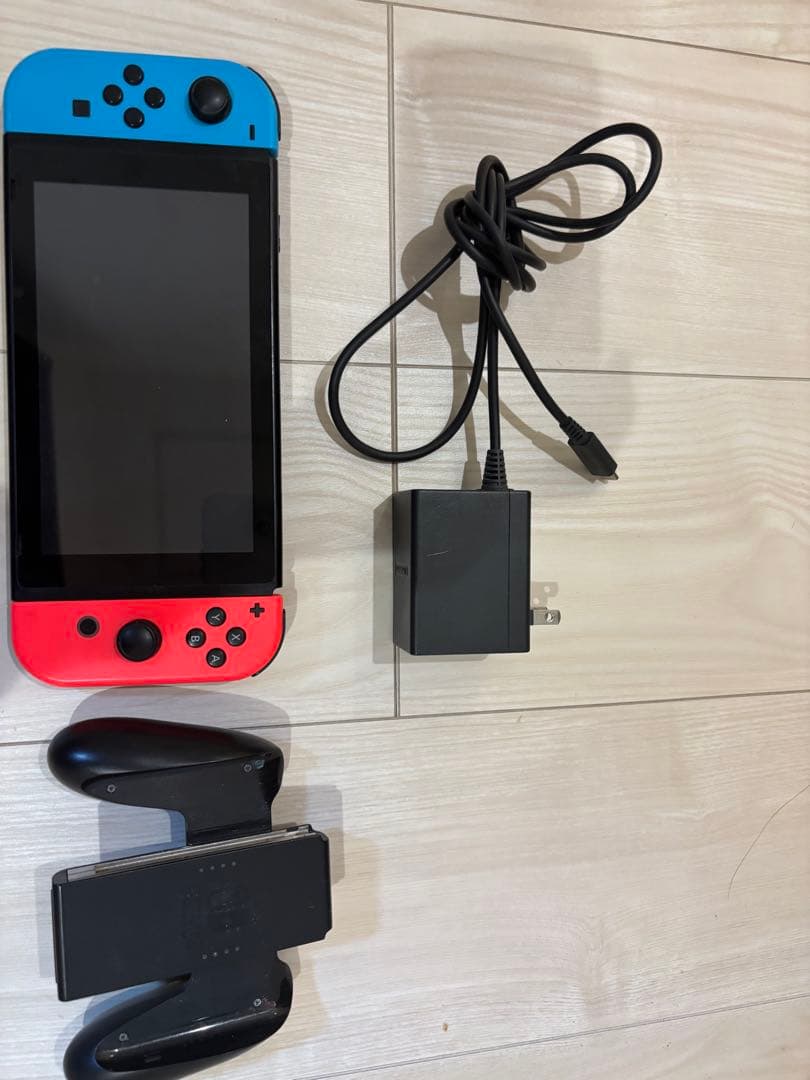 Nintendo Switch 本体 青/赤 ACアダプター付き - メルカリ