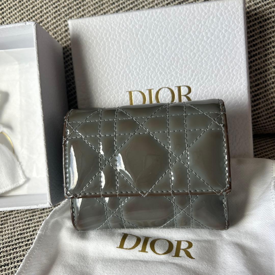 Dior】ロータスウォレット ブルーグレー エナメル キルティング 財布