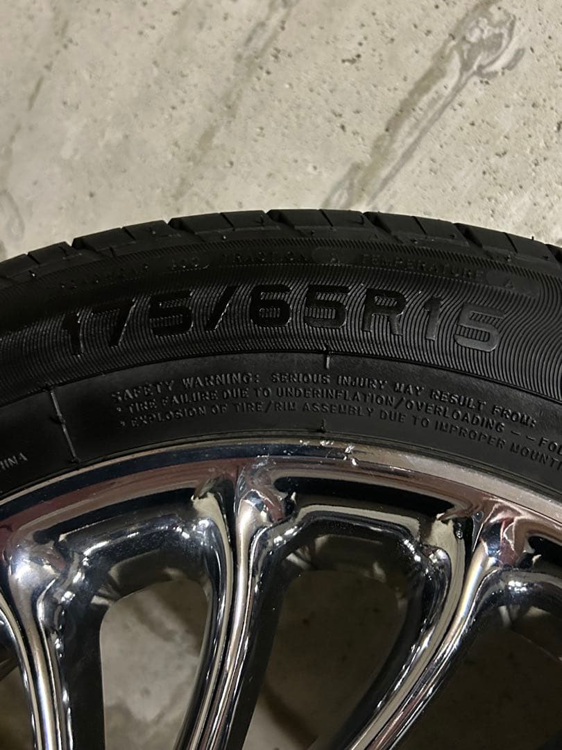 LT様専用 トヨタbB純正メッキホイール タイヤ・ナット付 - メルカリ