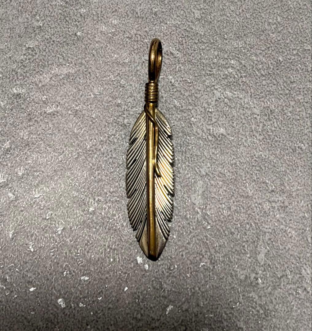 Harvey Mace 12KGF フェザーペンダント - メルカリ