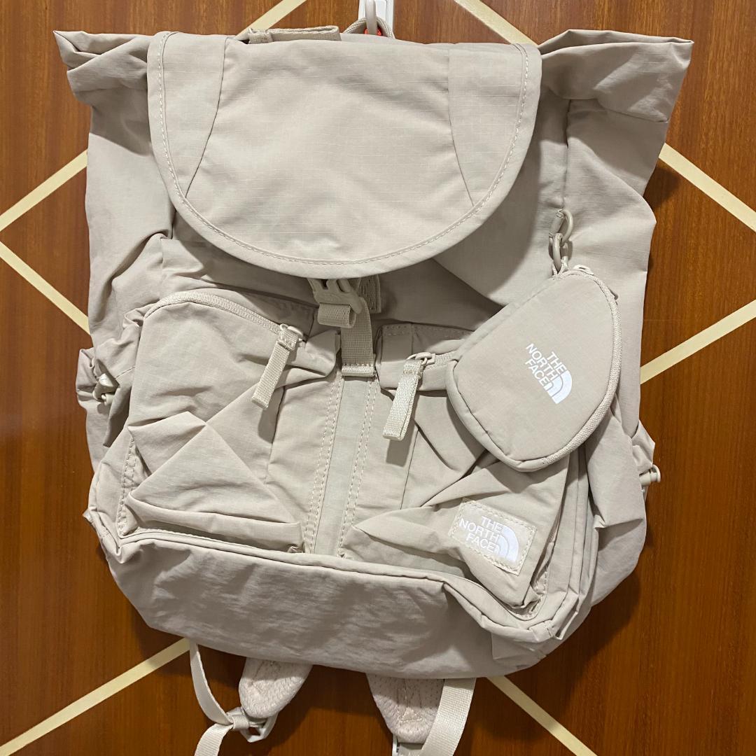 ザノースフェイス ウィメンズ ブリーズ バックパック ベージュ