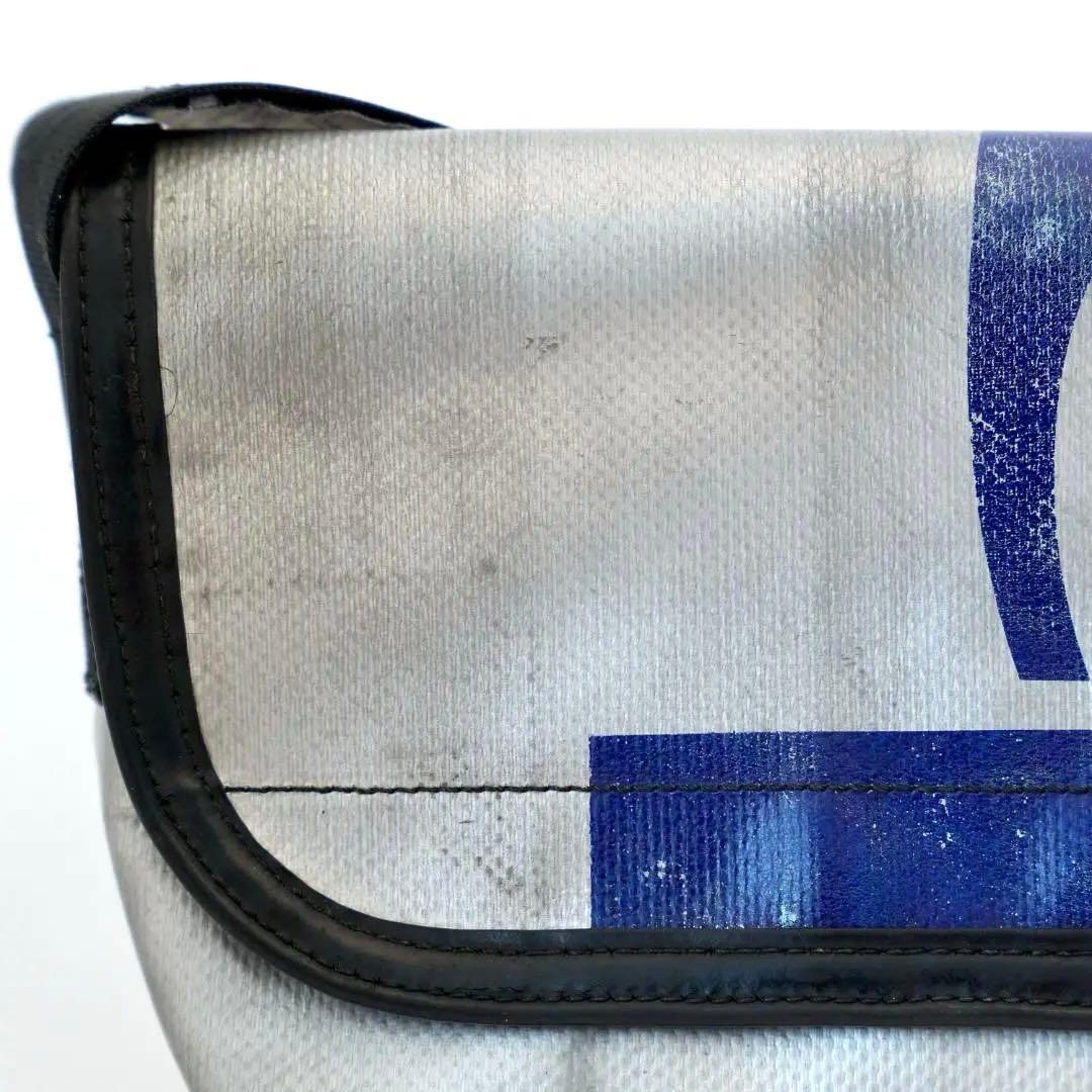 値下げ‪☆FREITAG F41 メッセンジャーバッグ シルバー/ブルー - メルカリ‬