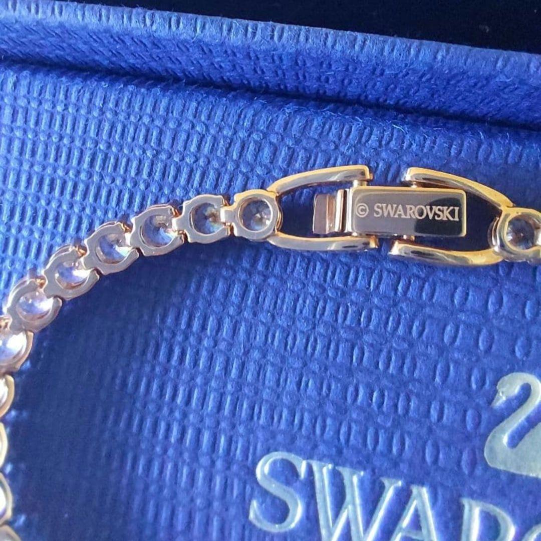 ほぼ新品 SWAROVSKI テニス Dluxe ブレスレット スワロフスキー