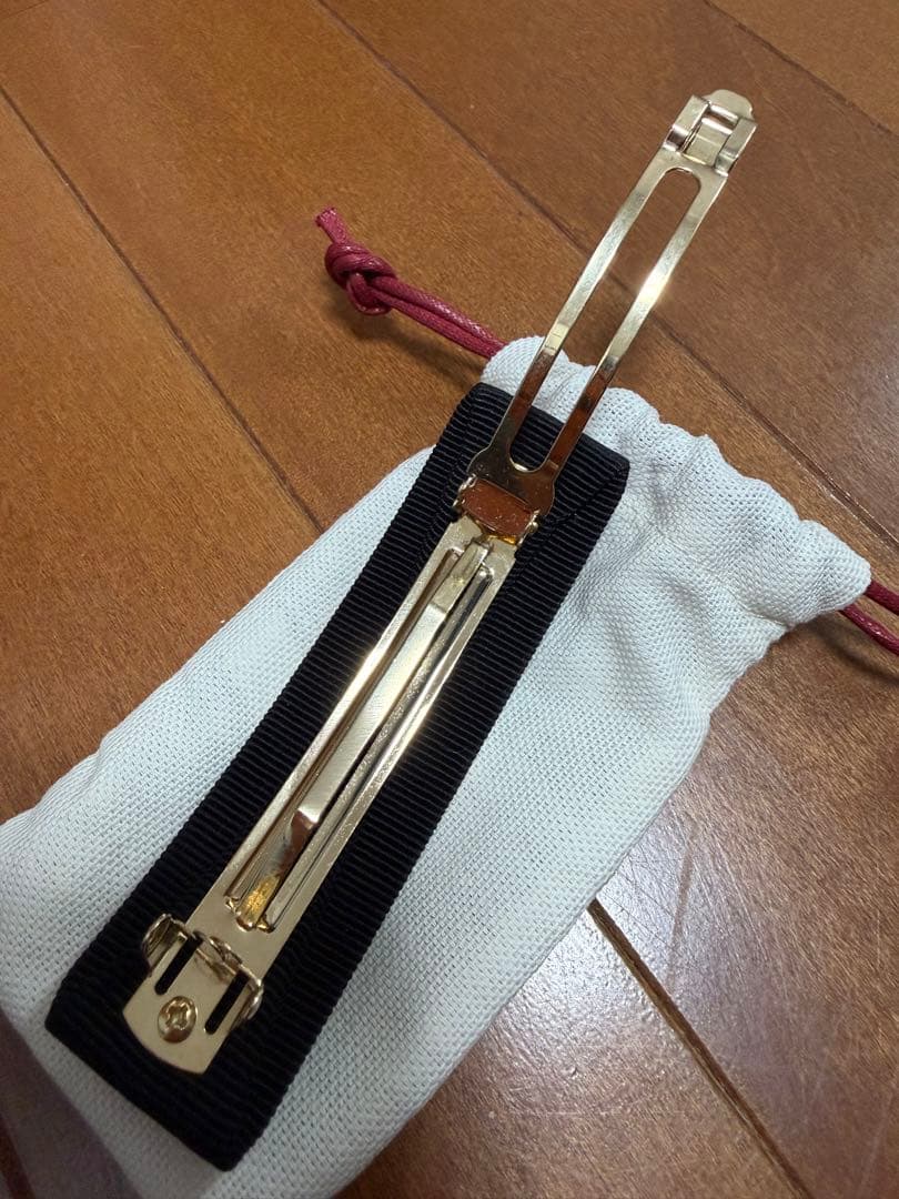 Salvatore Ferragamo ブラックヘアバレッタ　黒　フェラガモ