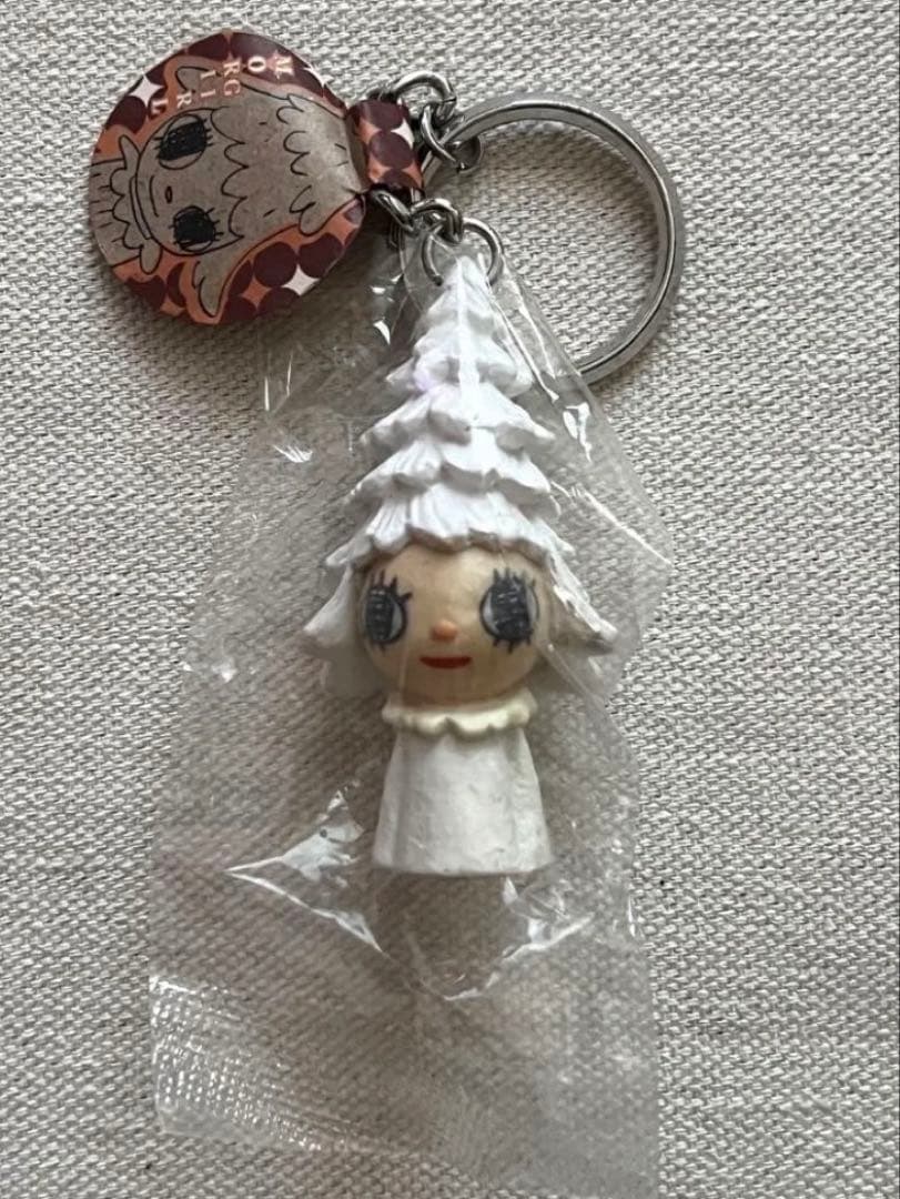 奈良美智 森ガール キーホールダー ホワイト - メルカリ