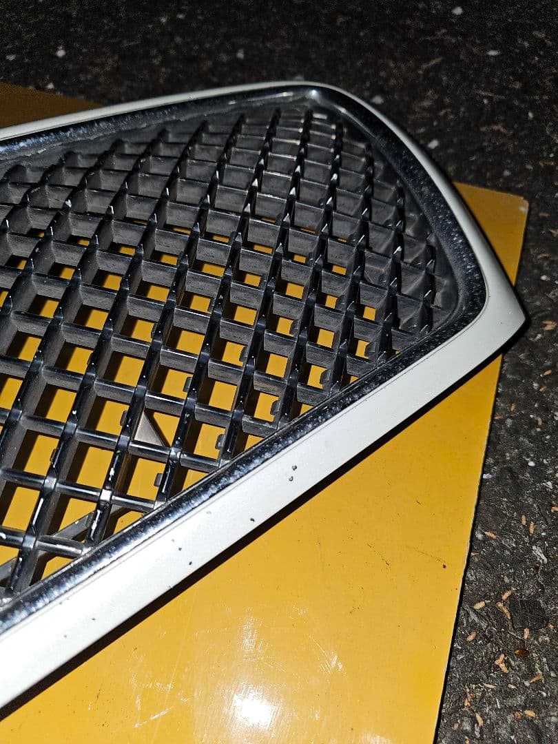 17クラウンアスリートv グリル