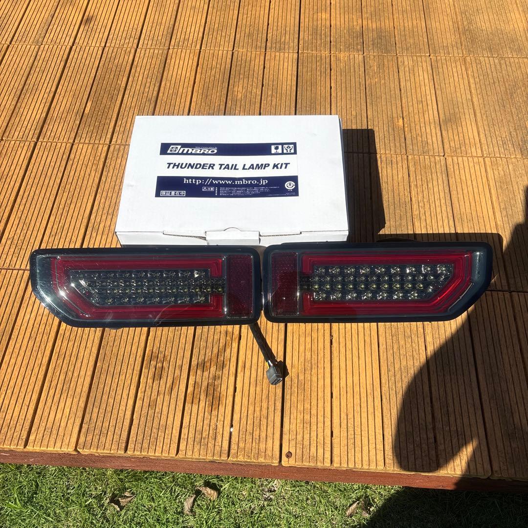 ジムニー シエラJB74 LEDテールランプ エムブロ ブラックリム - メルカリ