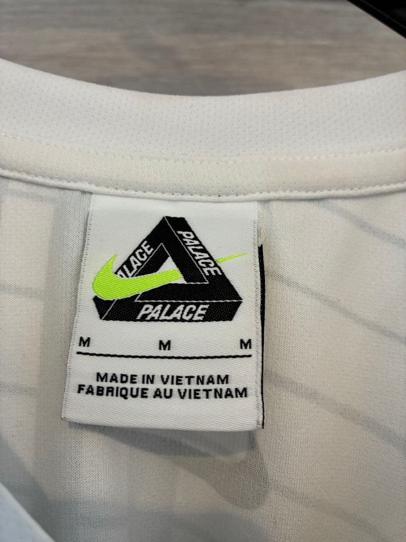 トップス PALACE NIKE TOTAL P90 VEST WHITE