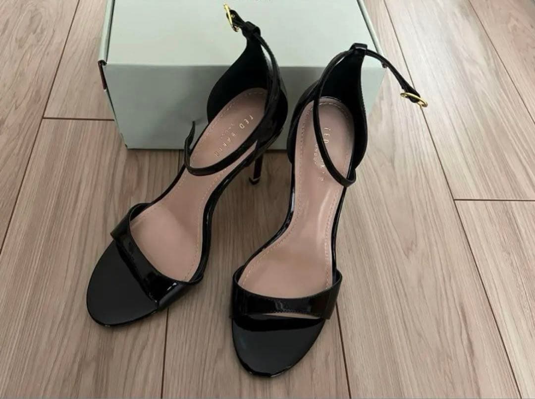 【新品】Ted Bakerテッドベーカーの本革ハイヒールサンダル TED BAKER(テッドベーカー) 靴・シューズ(レディース) - ブランド通販