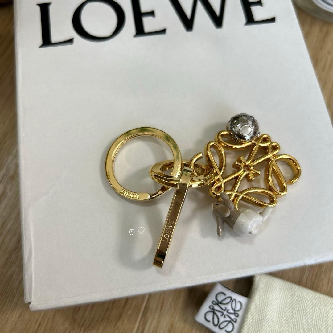 LOEWEロエベ スナフジタ うさぎアナグラムチャーム キーリングホルダー