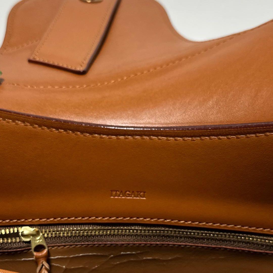 p29【美品】イタガキ レザー 鞍 くら サドルバッグ 替えショルダー付