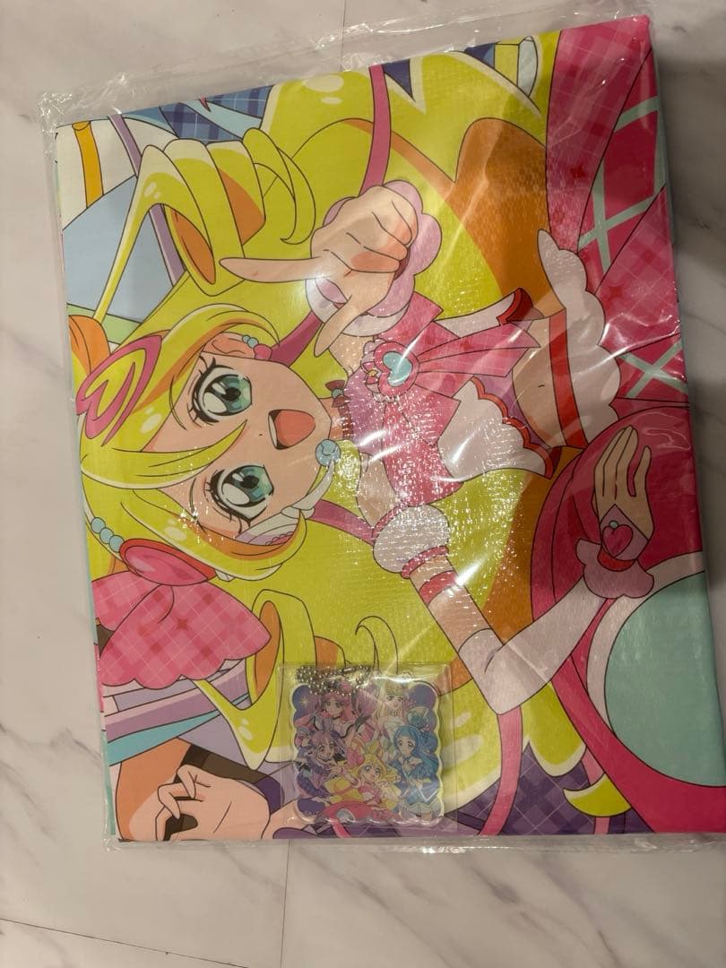 キミとアイドルプリキュア　キャラクターショー限定レジャーシート　キーホルダー