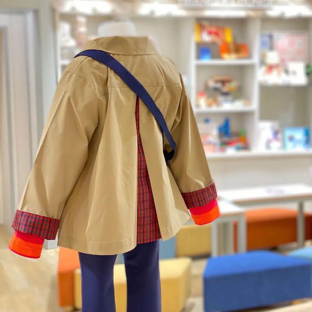 未使用に近い ファミリア familiar 上着 ブルゾン ジャケット 130